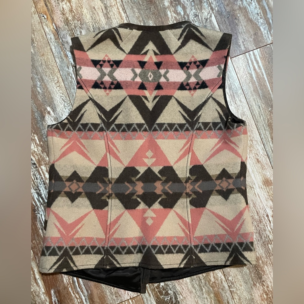 Pendleton Patterned Wool Blanket Vest in Pink, Cream & Brown - Picture 3 of 3